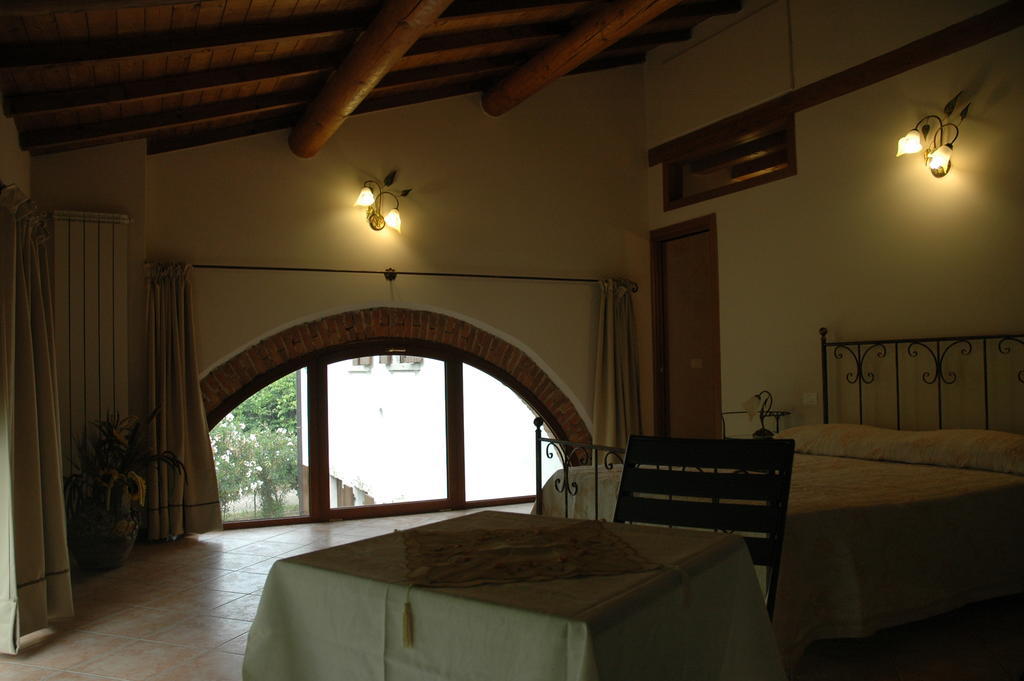 Bed & Breakfast Rose Rosse Cadi David